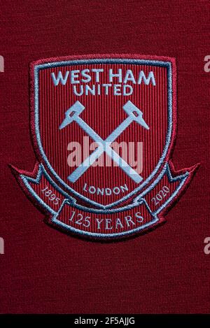 Primo piano della maglia West Ham United FC 2020/21 Foto Stock