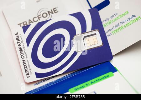 Kit scheda SIM wireless TRACFONE - USA Foto Stock
