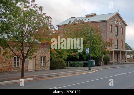Ex mulino trasformato nel National Motor Museum di Birdwood Foto Stock