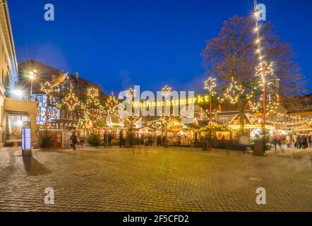 Geografia / viaggio, Germania, bassa Sassonia, Braunschweig, mercatino di Natale di sera, diritti aggiuntivi-clearance-Info-non-disponibile Foto Stock