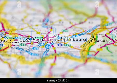 Lussemburgo e zone circostanti mostrate su una mappa geografica o. mappa stradale Foto Stock