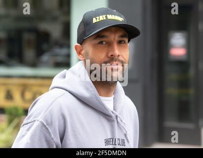 Londra, Regno Unito. 26 Marzo 2021. Alex Beresford arriva agli studi di Global radio. Credit: Mark Thomas/Alamy Live News Foto Stock