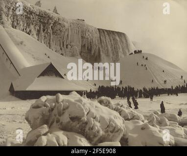 Vista delle Cascate del Niagara in inverno. Herman F. Nielson (americano, attivo dal 1883 all'inizio del 1900) Foto Stock
