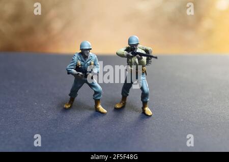 Soldati americani, figurine incollate in plastica. Toy.Uniformes dipinto a mano dalla seconda guerra mondiale. Foto Stock