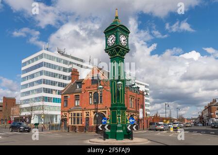 L'orologio Chamberlain è un orologio in ghisa di grado 2 edoardiano nel quartiere dei gioielli di Birmingham ed è stato recentemente restaurato Foto Stock