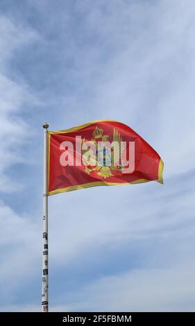 Bandiera Montenegro, Cattaro, Montenegro Foto Stock