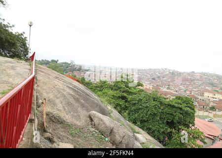 Veduta aerea di Abeokuta dalla cima della montagna di Olumo, Abeokuta, Ogun state, Nigeria. Foto Stock