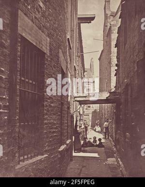 Chiuso, n. 29 Gallowgate.. Thomas Annan (scozzese, 1829 - 1887) Foto Stock