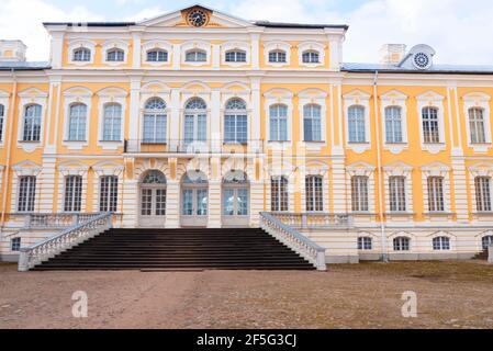 Grande facciata del Palazzo Rundale, Lettonia Foto Stock