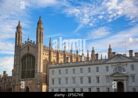 Kings College Chapel (a sinistra) e Gibb's Building, Cambridge. Foto Stock