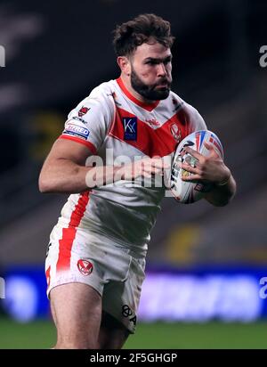 Alex Walmsley di St Helens durante la Betfred Super League allo Emerald Headingley Stadium di Leeds. Data immagine: Venerdì 26 marzo 2021. Foto Stock