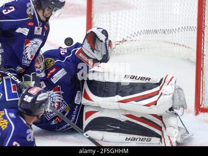 Fredrik Norrena, portiere della squadra di hockey di Linköping, Linköping HC, LHC, Linköping. Foto Stock