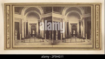 Interno con statue romane e busti. F. Datri (italiano, attivo dal 1860 al 1870) Foto Stock