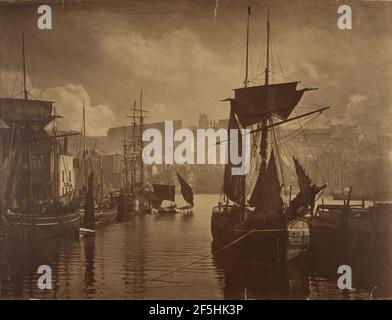 Il Dock End, Whitby. Frank Meadow Sutcliffe (British, 1853 - 1941) Foto Stock