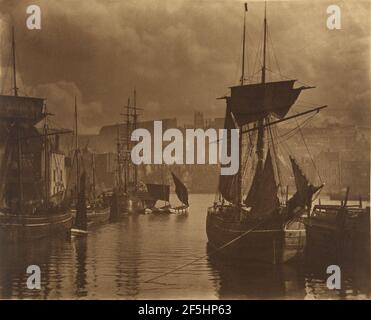 Whitby Harbour, The Dock End 1880. Frank Meadow Sutcliffe (British, 1853 - 1941) Foto Stock