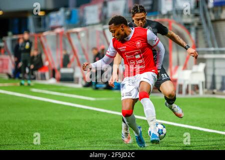 MAASTRICHT, PAESI BASSI - MARZO 26: Ruggero Mannes di Almere City FC durante la partita olandese di Keukenkampioendivisie tra MVV Maastricht e Almere ci Foto Stock