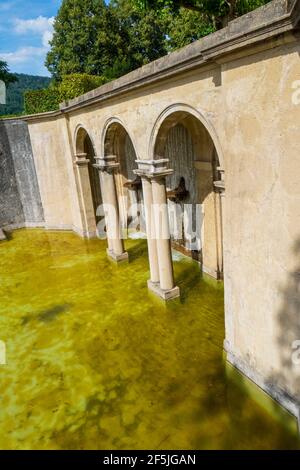 Brunnen Arcade im öffentlichen Wasserparadies nel Baden-Baden Foto Stock