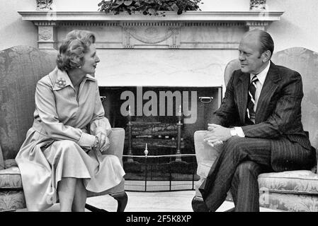 Gerald Ford e Margaret Thatcher nel 1975 Foto Stock