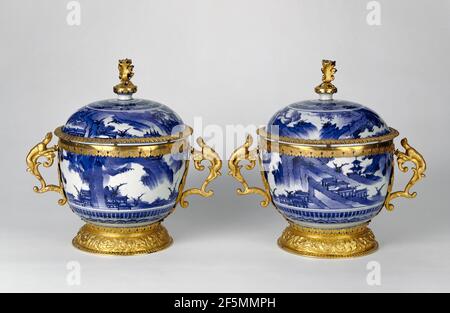 Coppia di ciotole con lidded. Supporti attribuiti a Wolfgang Howzer (Svizzera, attivo 1660 - circa 1688) Foto Stock