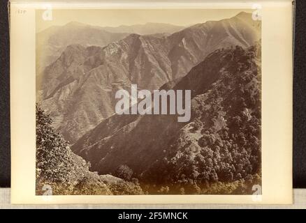 Simla; 'Khuds' a nord di Jakko da Elysium Hill. Samuel Bourne (inglese, 1834 - 1912) Foto Stock