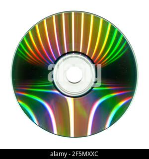 Un CD o DVD compatto graffiato e polveroso, isolato su uno sfondo bianco Foto Stock