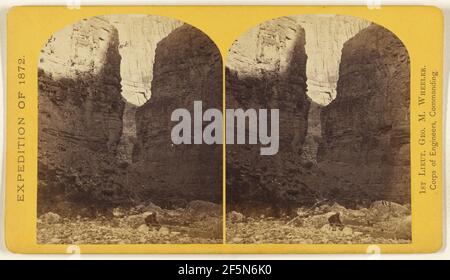 Il canone di Kanab Creek, vicino a dove si unisce al Gran Canone del Colorado. Le pareti sono di pietra calcarea...2,500 piedi di altezza. William H. Bell (americano, 1830 - 1910) Foto Stock