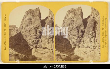 Il canone di Kanab Creek, vicino a dove si unisce al Gran Canone del Colorado. Le pareti sono di pietra calcarea...2,500 piedi di altezza. William H. Bell (americano, 1830 - 1910) Foto Stock