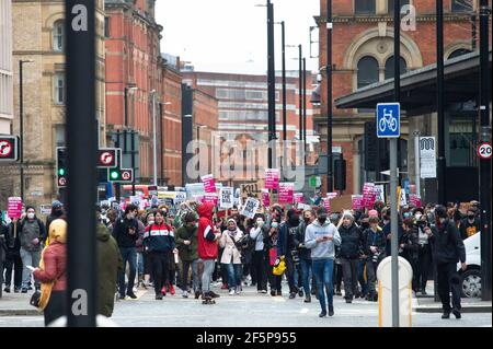 MANCHESTER, Regno Unito la protesta "Kill the Bill" nel centro di Manchester sabato 27 marzo 2021. (Credit: Pat Scaasi | MI News) Credit: MI News & Sport /Alamy Live News Foto Stock