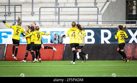 Goteborg, Svezia. 27 Marzo 2021. BK Hacken festeggia il gol durante una partita di gruppo nella Coppa di Lega Svedese la stagione 2021 marzo 27 tra BK Hacken e Linkopings FC alla Bravida Arena di Gothenburg Credit: SPP Sport Press Photo. /Alamy Live News Foto Stock