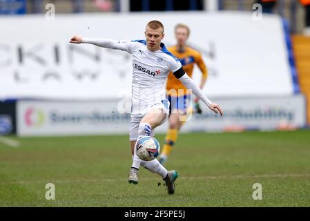 Birkenhead, Regno Unito. 27 Marzo 2021. Calum MacDonald di Tranmere Rover in azione. EFL Skybet Football League Two match, Tranmere Rovers contro Mansfield Town al Prenton Park, Birkenhead, Wirral sabato 27 marzo 2021. Questa immagine può essere utilizzata solo per scopi editoriali. Solo per uso editoriale, è richiesta una licenza per uso commerciale. Nessun uso in scommesse, giochi o un singolo club/campionato/giocatore publications.pic di Chris Stading/Andrew Orchard sports photography/Alamy Live News Credit: Andrew Orchard sports photography/Alamy Live News Foto Stock