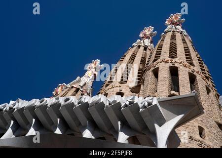 Basilica della Sagrada Familia, Passion façade, Barcellona, Catalogna, Spagna. Foto Stock