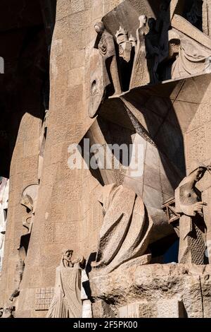 Basilica della Sagrada Familia, Passion façade, Barcellona, Catalogna, Spagna. Foto Stock
