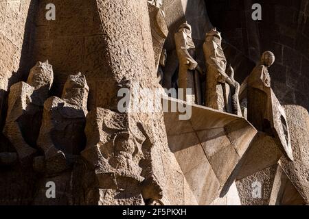 Basilica della Sagrada Familia, Passion façade, Barcellona, Catalogna, Spagna. Foto Stock