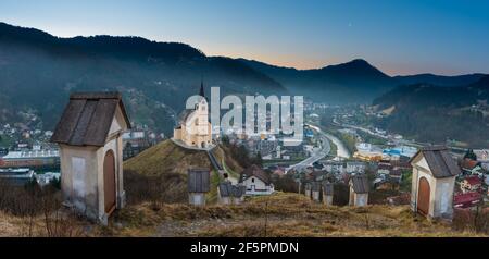 Chiesa di Sant'Antonio con Calvario, Idrija, Slovenia Foto Stock