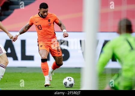AMSTERDAM, PAESI BASSI - MARZO 27: Memphis Depay dei Paesi Bassi durante la Coppa del mondo FIFA 2022 Qatar Qualifier match tra Paesi Bassi e Levi Foto Stock