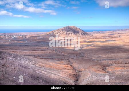 Montagna Tindaya a Fuerteventura, isole Canarie, Spagna. Foto Stock