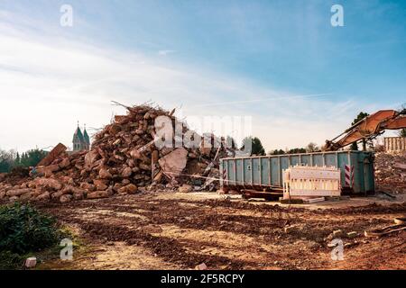 Immerath, una città abbandonata nel Nord Reno-Westfalia, Germania. Lavori di demolizione. Foto Stock