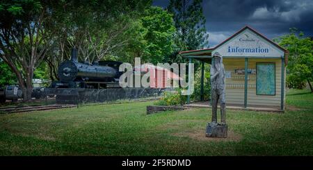 Locomotiva a vapore e Centro informazioni in mostra presso la stazione ferroviaria di Imbil, Imbil, Mary Valley, Queensland Australia Foto Stock