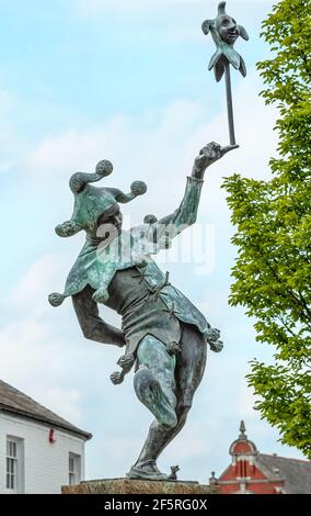 Scultura Jester al memoriale di Sir Ronald Gower a Stratford Upon Avon, Warwickshire, Inghilterra Foto Stock