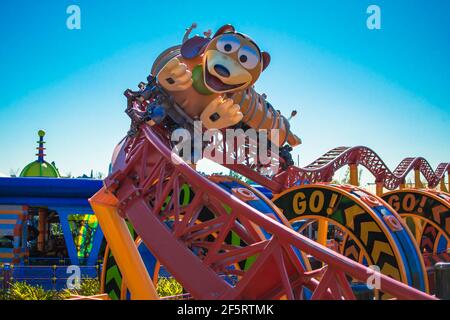 Orlando, Florida. 05 gennaio 2021. Persone che si divertano sulle montagne russe Slinky Dash Dash presso gli Hollywood Studios (181) Foto Stock