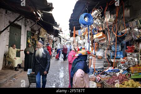 TETOUAN Città del Marocco settentrionale, situata sulle pendici di Jbel Dersa, capitale amministrativa del Rif occidentale, importante industriale e commerciale Foto Stock