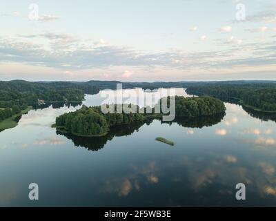 Tramonto sul lago Pühajärve, Estonia Foto Stock