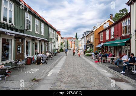 Centro città, case colorate, Trondheim, Trondelag, Norvegia Foto Stock