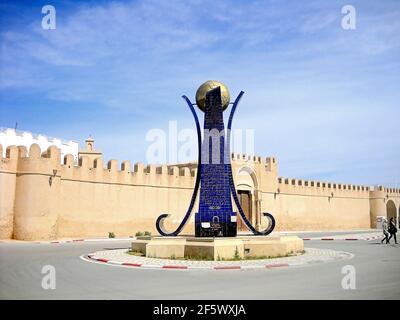 Al-Qayrawan è oggi la città tunisina che, nel periodo del califfo islamico, era la capitale del governatorato di Ifrīqiya. Kairouan è una città Santa Foto Stock