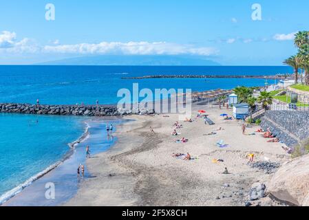 Costa Adeje, Spagna, 13 gennaio 2021: Playa del Duque a Tenerife, Isole Canarie, Spagna. Foto Stock