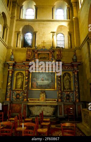 Cattedrale di Saint-Apollinaire, Vista interna, Valence, Drome, Francia Foto Stock