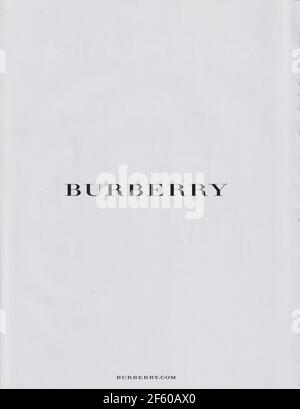Poster pubblicità Burberry casa di moda in rivista cartacea da 2015 anni, pubblicità, pubblicità creativa Burberry pubblicità da 2010 Foto Stock
