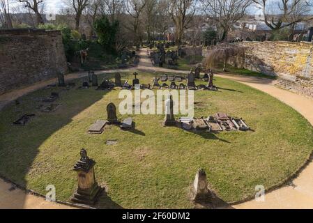 Catacombe a più livelli presso il Wastone Lane Cemetery, noto anche come Brookfields Cemetery, nel quartiere dei gioielli di Birmingham, Hockley Foto Stock