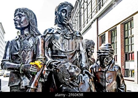 Berlino, Bahnhof Friedrichstrasse, Denkmal Kindertransport; Berlin, la stazione Friedrichstrasse, trasporto bambini memorial, Foto Stock