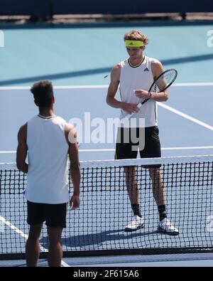 MIAMI GARDENS, FL - 28 MARZO: Alexander Zverev ha visto giocare il giorno 7 del Miami Open il 28 marzo 2021 all'Hard Rock Stadium di Miami Gardens, Florida persone: Alexander Zverev Credit: Storms Media Group/Alamy Live News Foto Stock